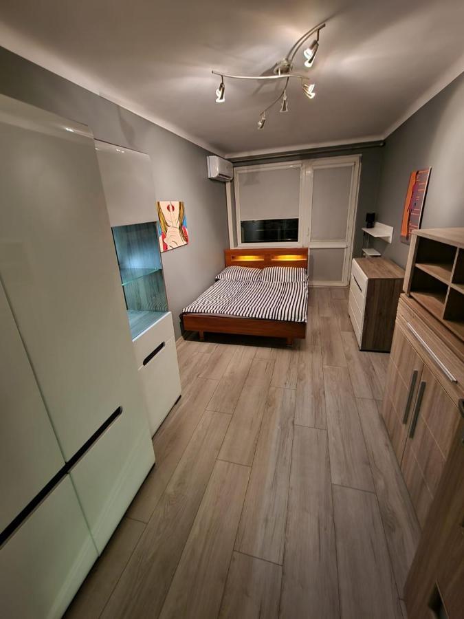 Luxury Aparments Klimatyzacja Z Prywatnym Parkingiem Lägenhet Radom Exteriör bild
